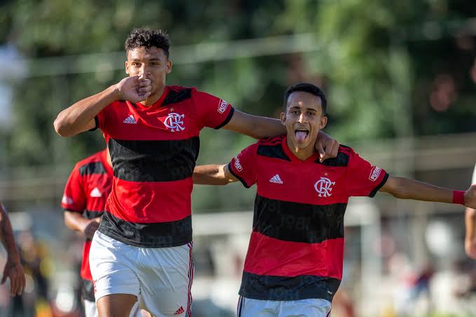 FLAMENGO ESTÁ ENTRE OS MAIORES FORMADORES DE ATLETAS DO BRASILEIRO; VEJA O RANKING